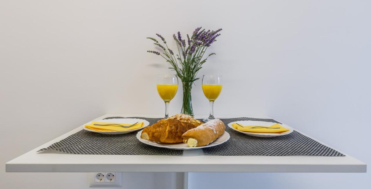 Apartmani Ujakovic Kaštela 外观 照片