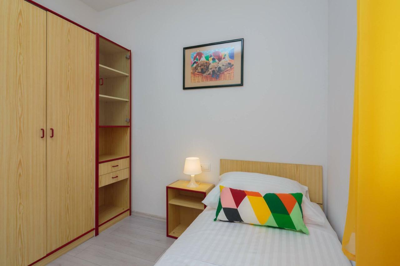 Apartmani Ujakovic Kaštela 外观 照片