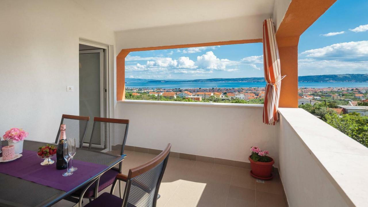Apartmani Ujakovic Kaštela 外观 照片