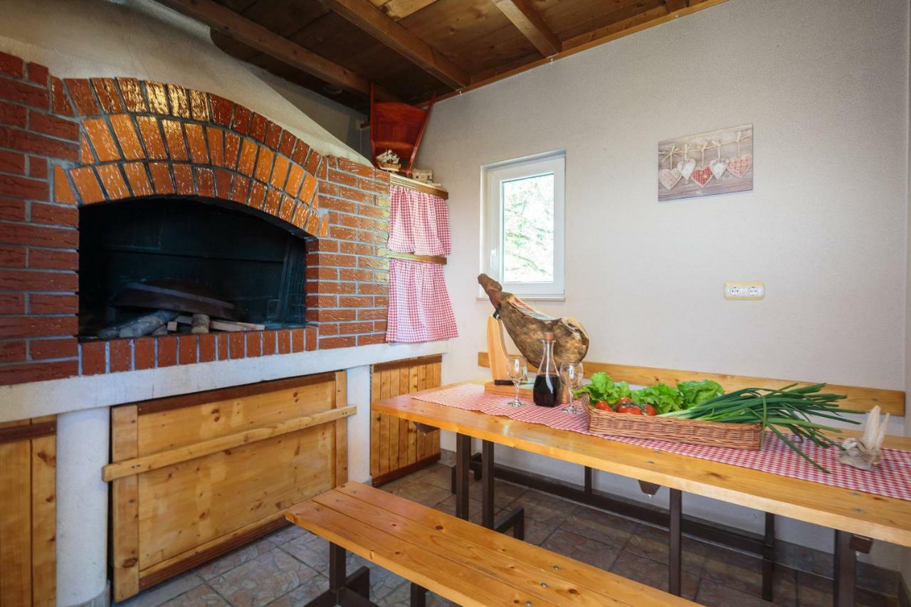 Apartmani Ujakovic Kaštela 外观 照片