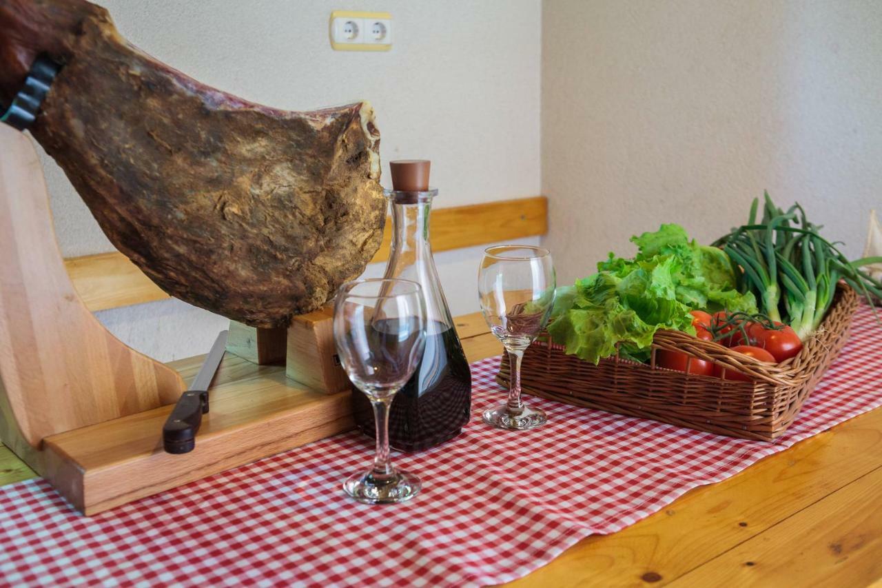 Apartmani Ujakovic Kaštela 外观 照片